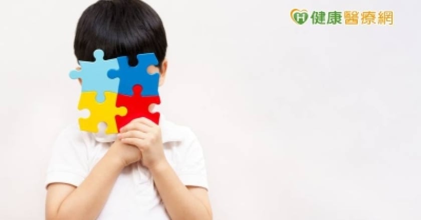 四歲自閉兒合併語言障礙 中醫「雷射針灸」助增強表達力！