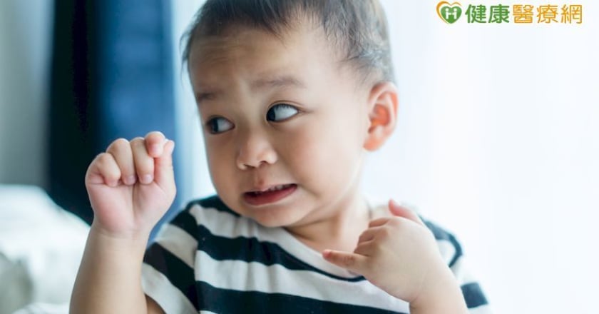 5歲童上課眨眼、大叫不受控　原來是妥瑞症導致