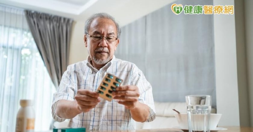 長輩「怕吃藥傷胃、傷腎、有毒！」　醫師教突破用藥盲點