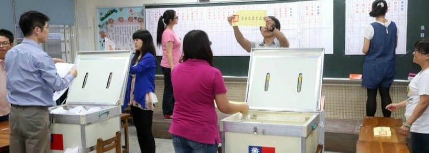 鐵桿藍老伯伯，請捍衛民主